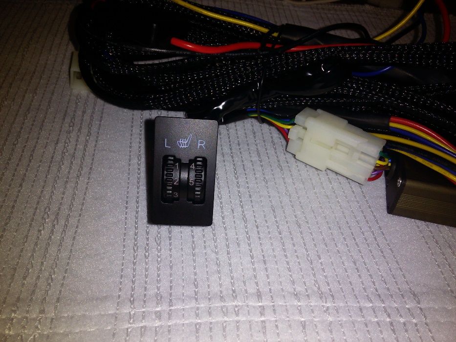 Подогрев на 2 сидения с регулятором (комплект)