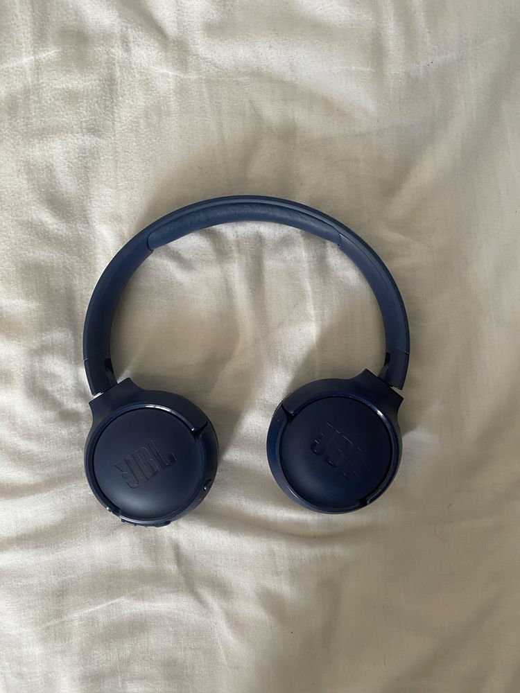 Блютуз навушники jbl.