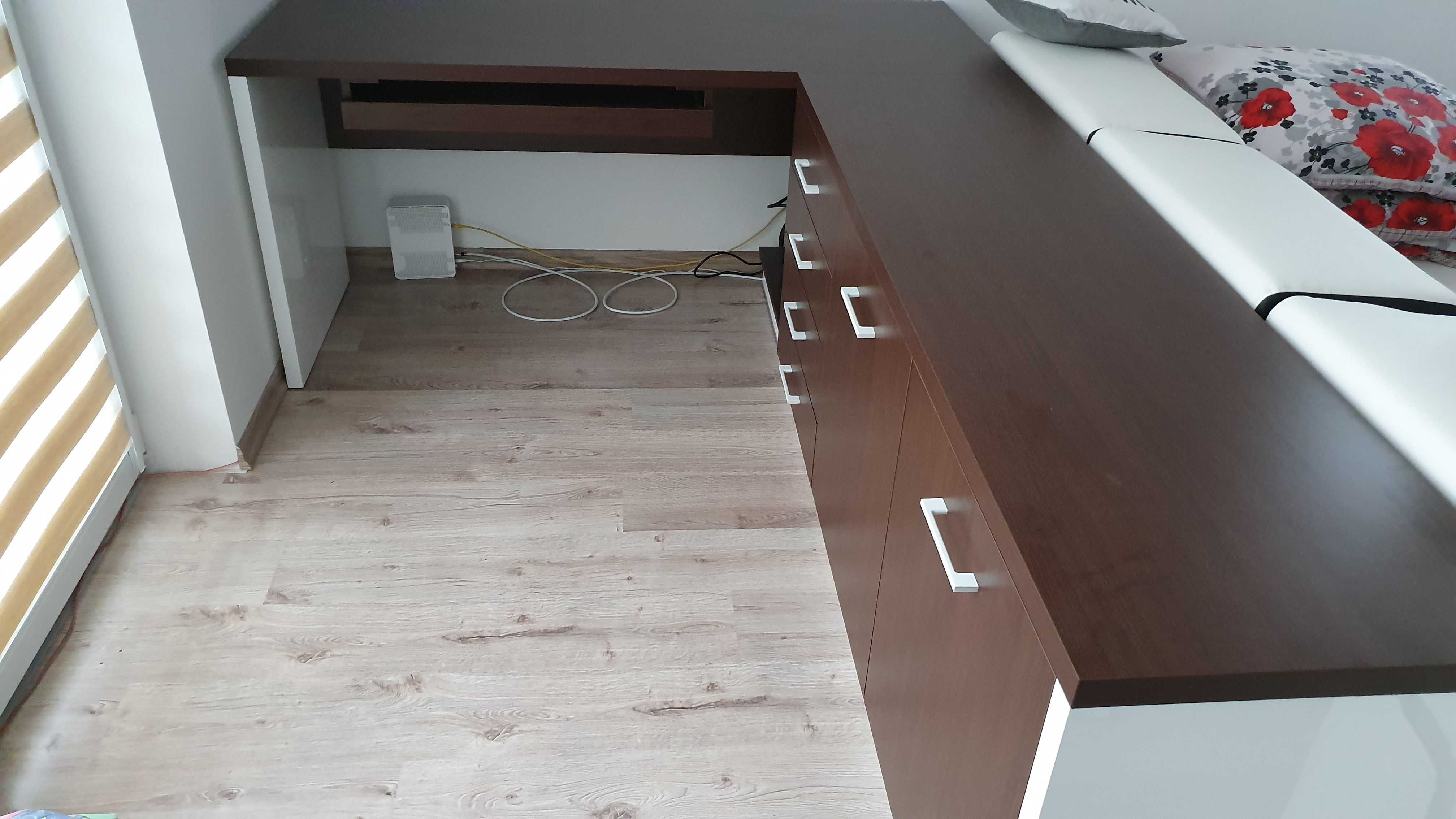 Duże biurko Wenge - Biały z szafkami szufladami i półką na komputer PC