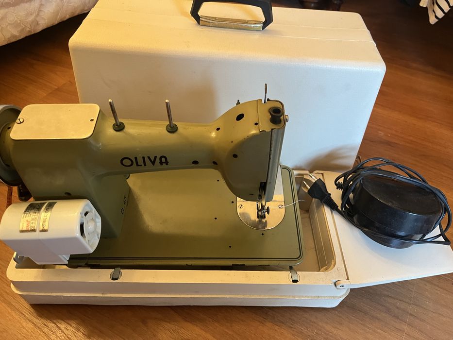 Maquina de costura Oliva
