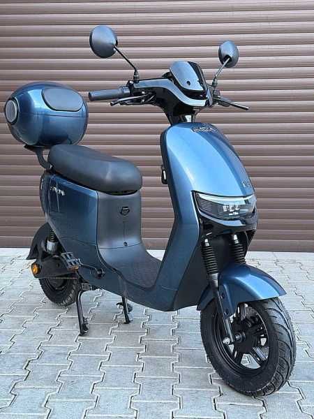 Електроскутер CR-1. Crosser, FADA.