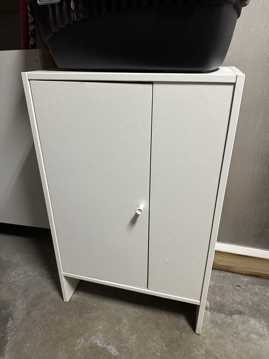 Armário branco 2 portas