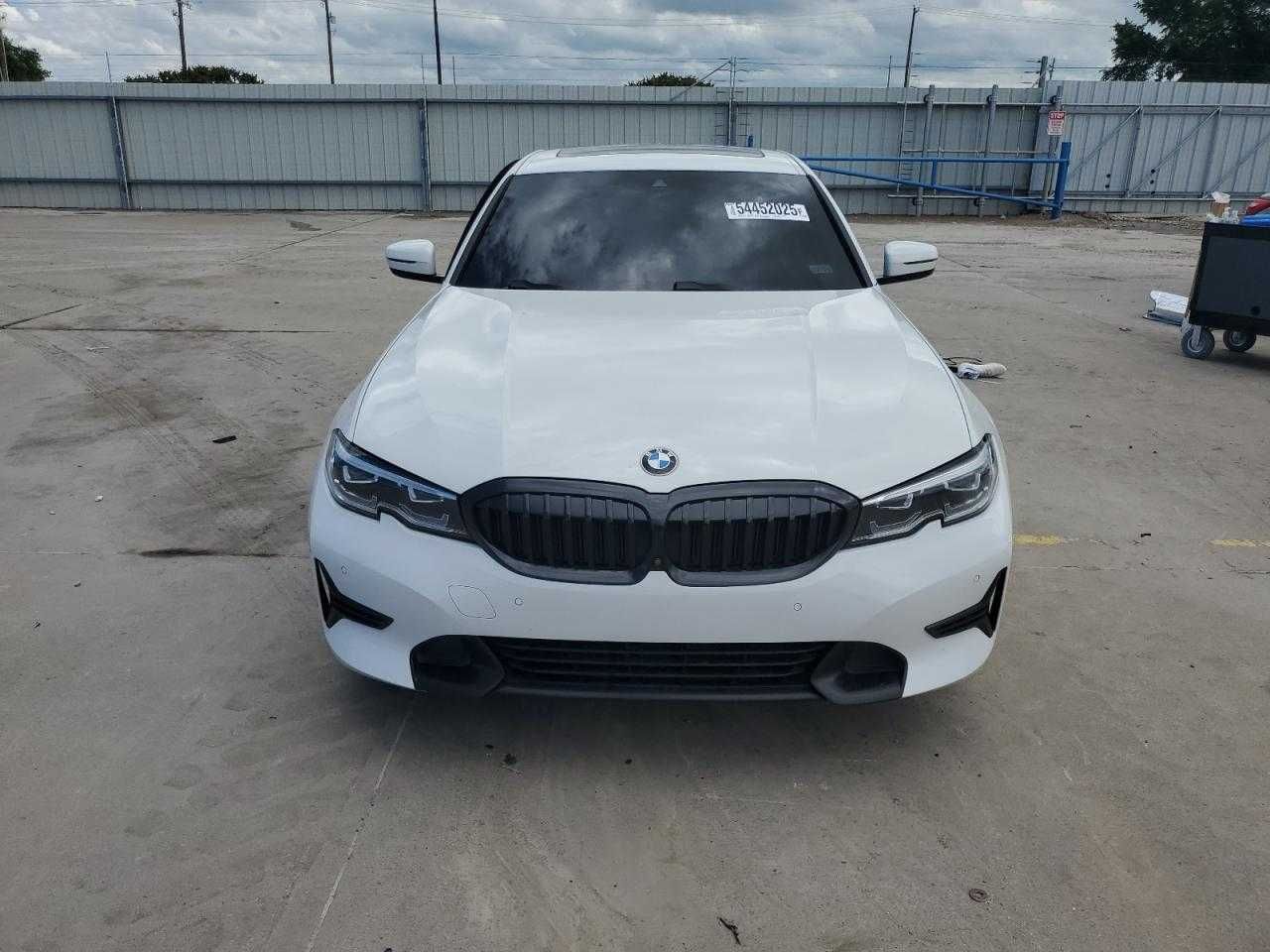 Шрот розборка бмв 3 г20 bmw 3 g20 запчастини капот крила бампер фари