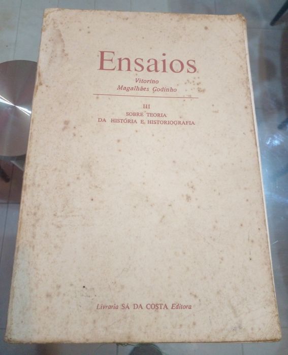 Livro antigoN °33 da 1 °EDIÇÃO 1971 "ENSAIOS" Assinada pelo Autor