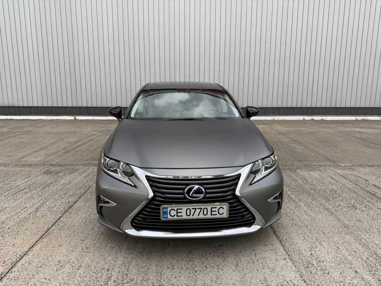 Lexus ES 300H 2016  (23.700$)