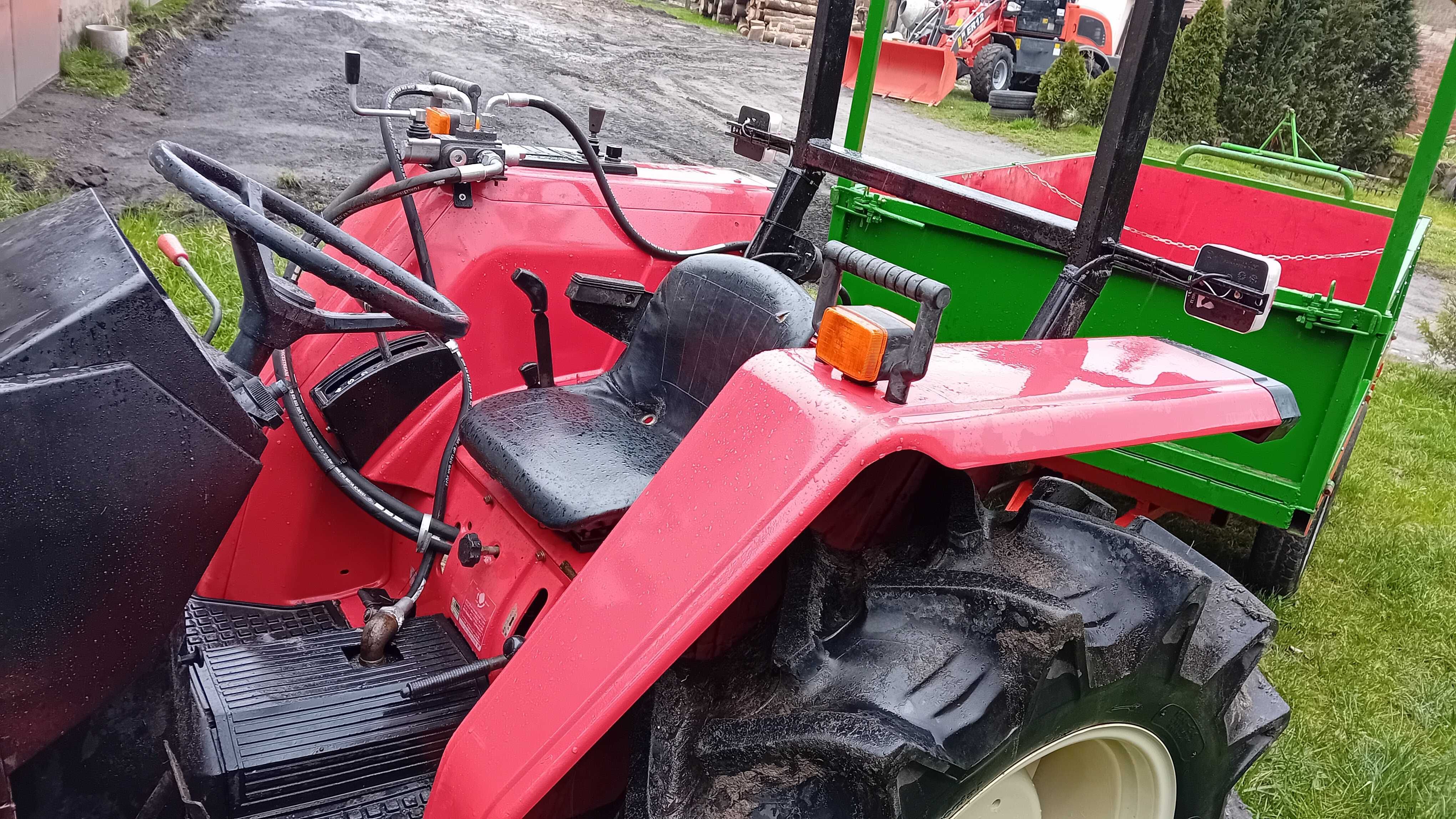 Traktor YANMAR FX26 z wywrotką