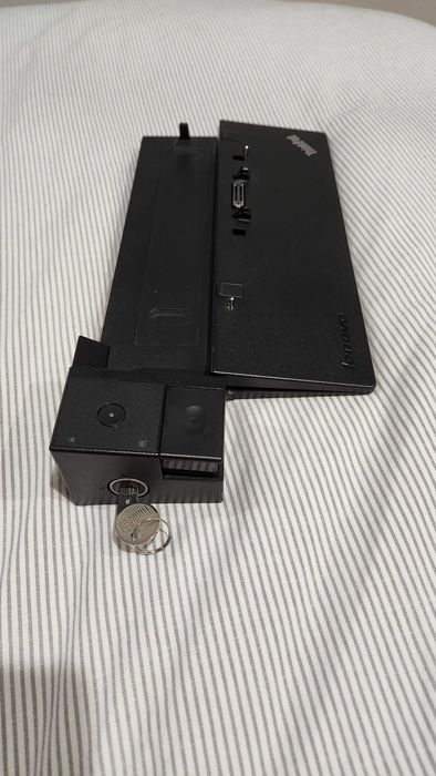 Lenovo thinkpad Dock station