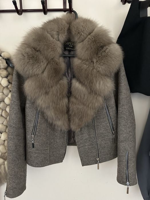 Пальто -косуха с мехом песца, осень