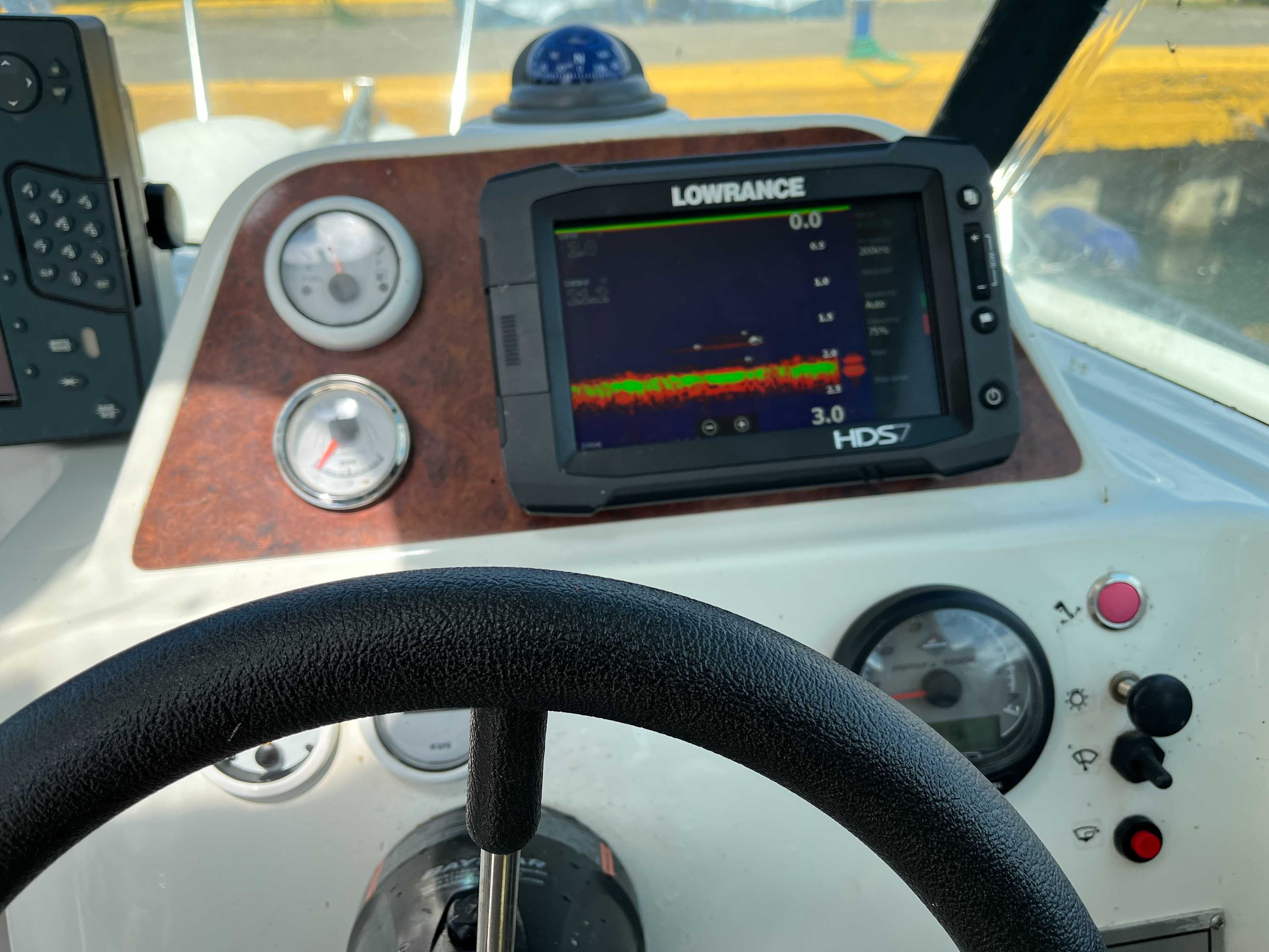 Quicksilver Pilothouse 560