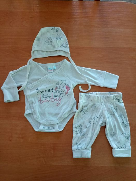 Trzy komplety dla noworodka 56
