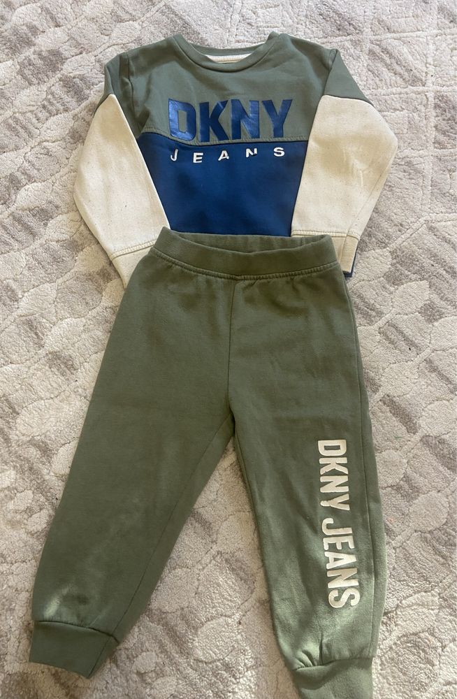 Костюм для хлопчика від DKNY jeans 24 м.