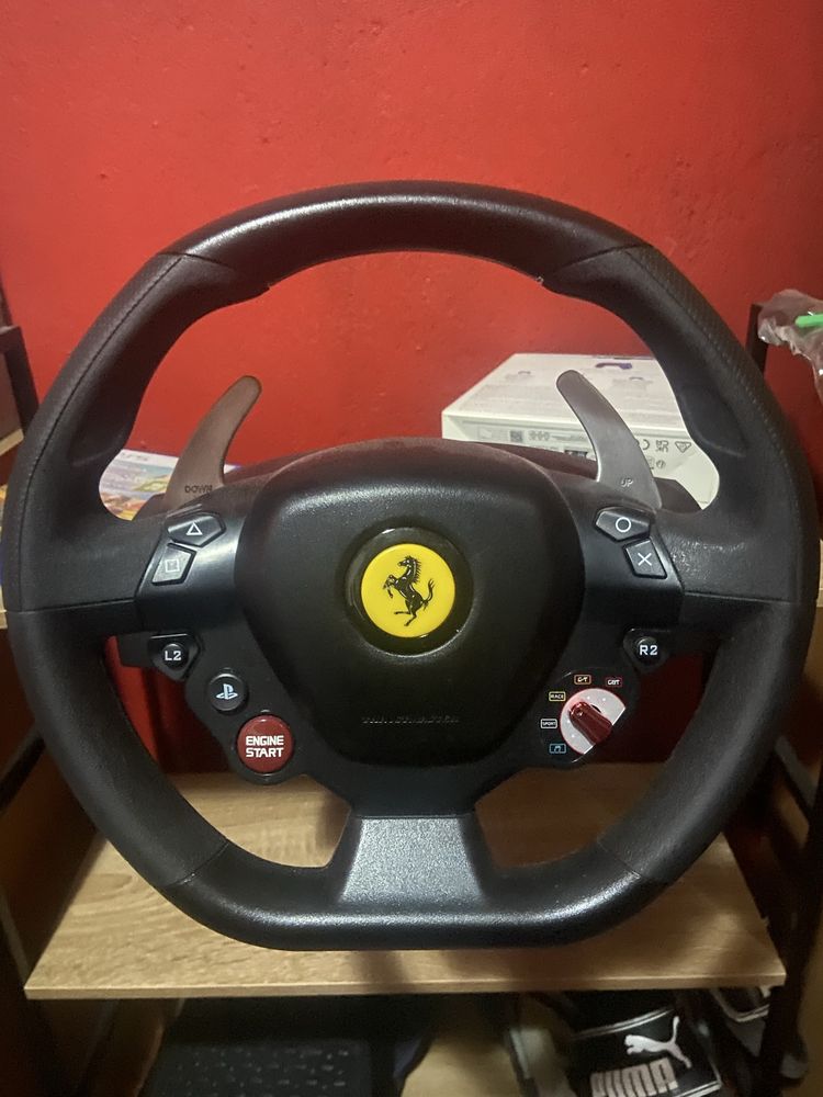 Volante ferrari thurustmaster