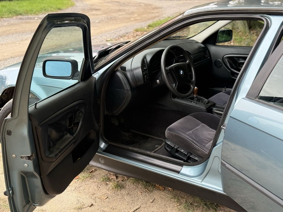 Продам BMW e36 320i