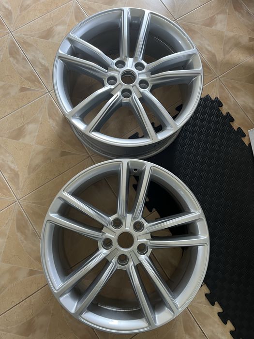 Диски 2 Tesla S R19