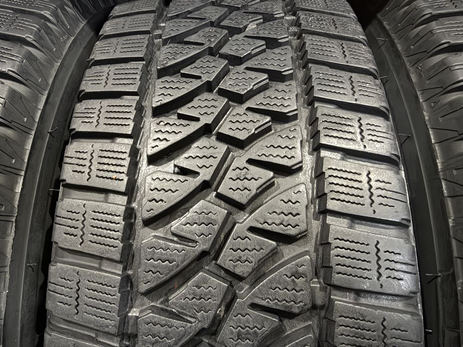 215/70 r15C Bridgestone 4 шт.