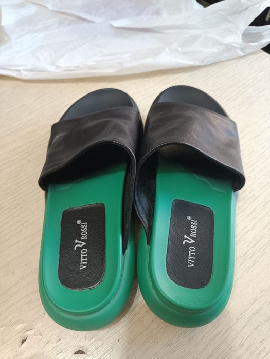 Жіночі шкіряні шльопанці шльопки шлепанци