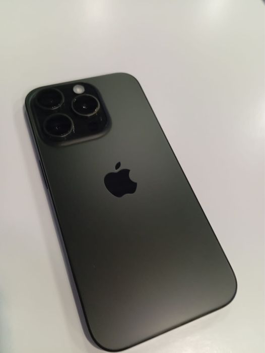 Iphone 15 PRO czarny tytan