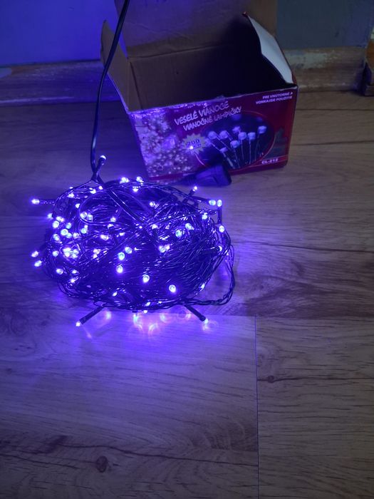 Światełka girlandy niebieskie