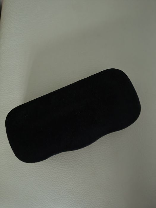 Gucci czarne etui na okulary
