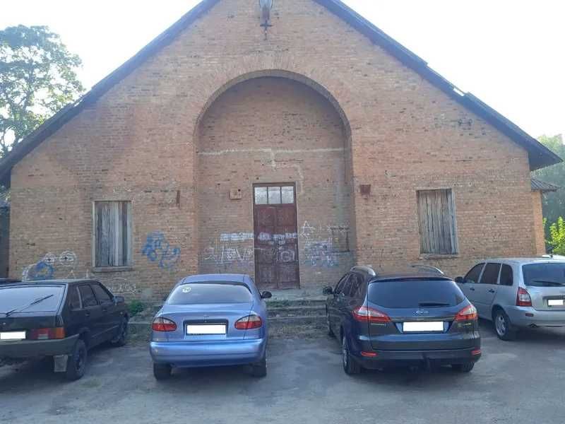 Будівля клубу, 299,6 кв.м, пров. Газопровідний, 21