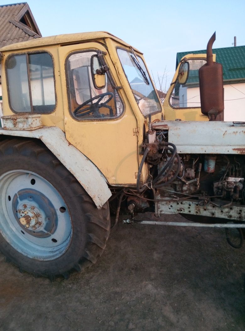 Продаю ЮМЗ 6 в робочому  стані