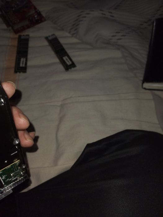 Жесткий диск на ПК hitachi deskstar 250 GB