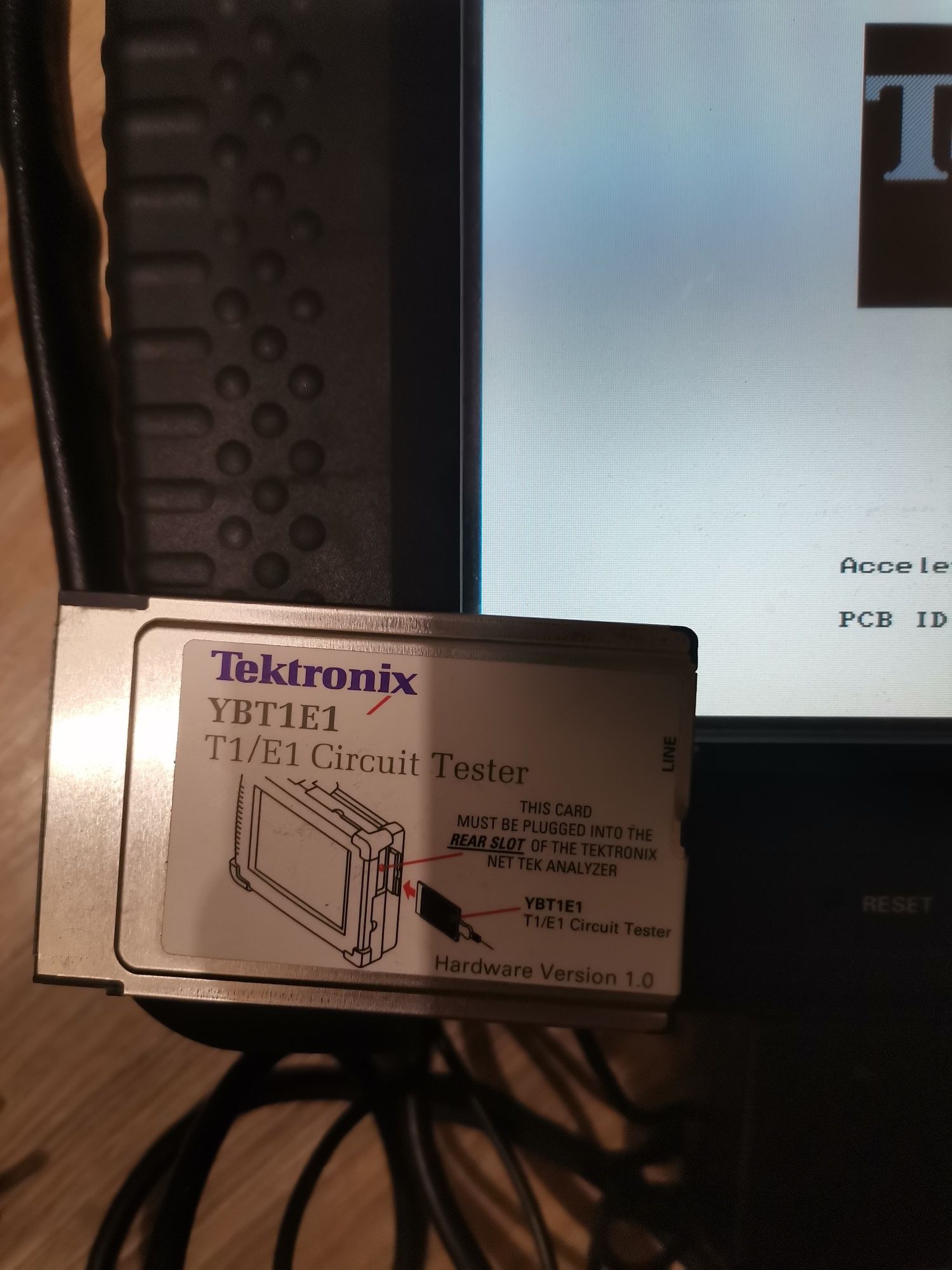 спектроанализатор Tektronix y400