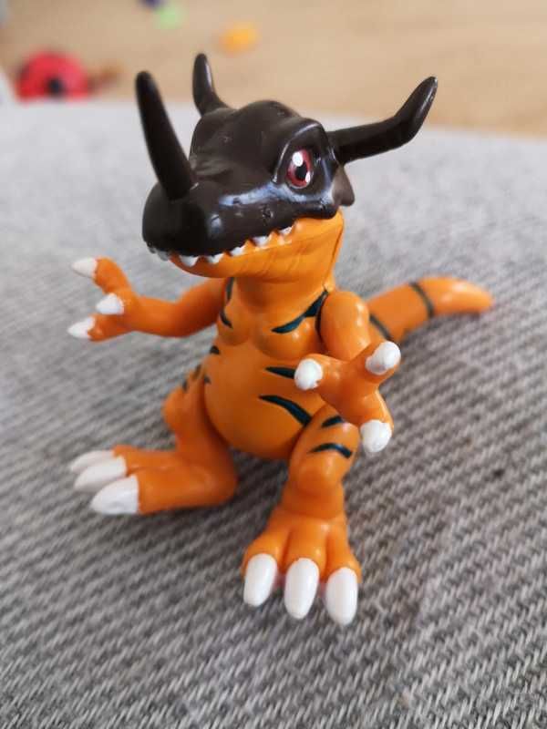 2 Figuras Digimon