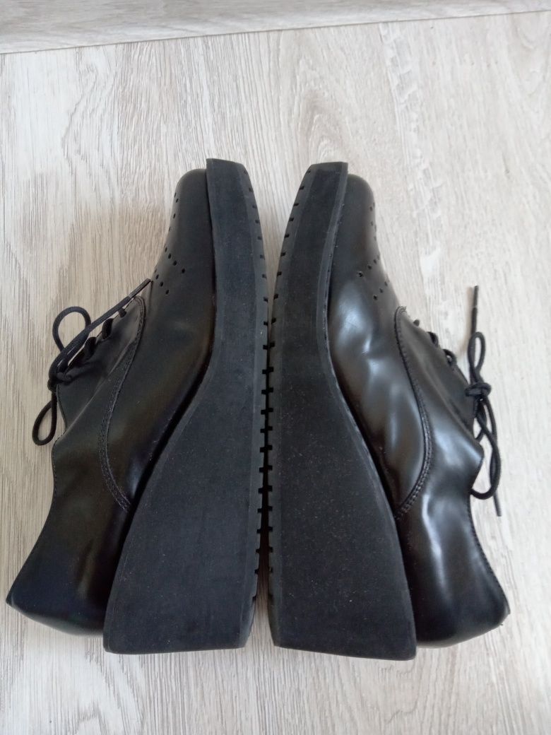 Buty na koturnie Clarks Narrative r.39