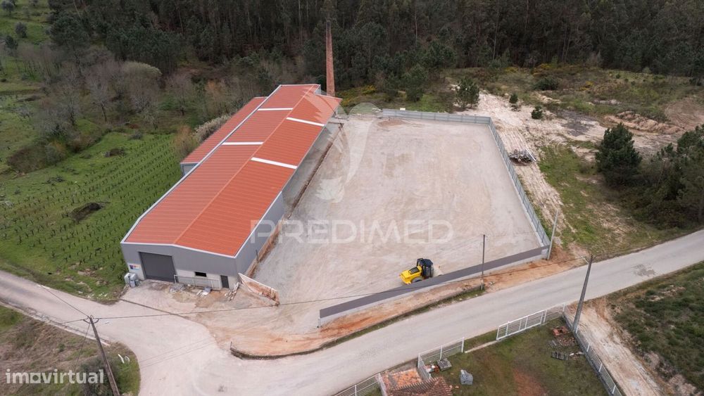 Armazém com Licença Industrial em excelente localização