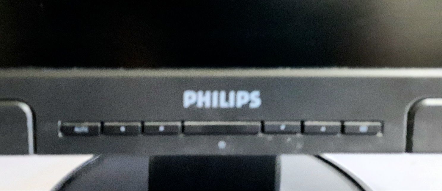 Монитор 17" TFT Philips HNS7170T