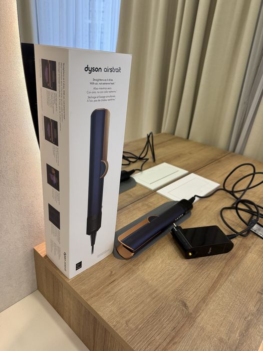 Dyson Airstrait (колір: Prussian Blue/Rich Copper)