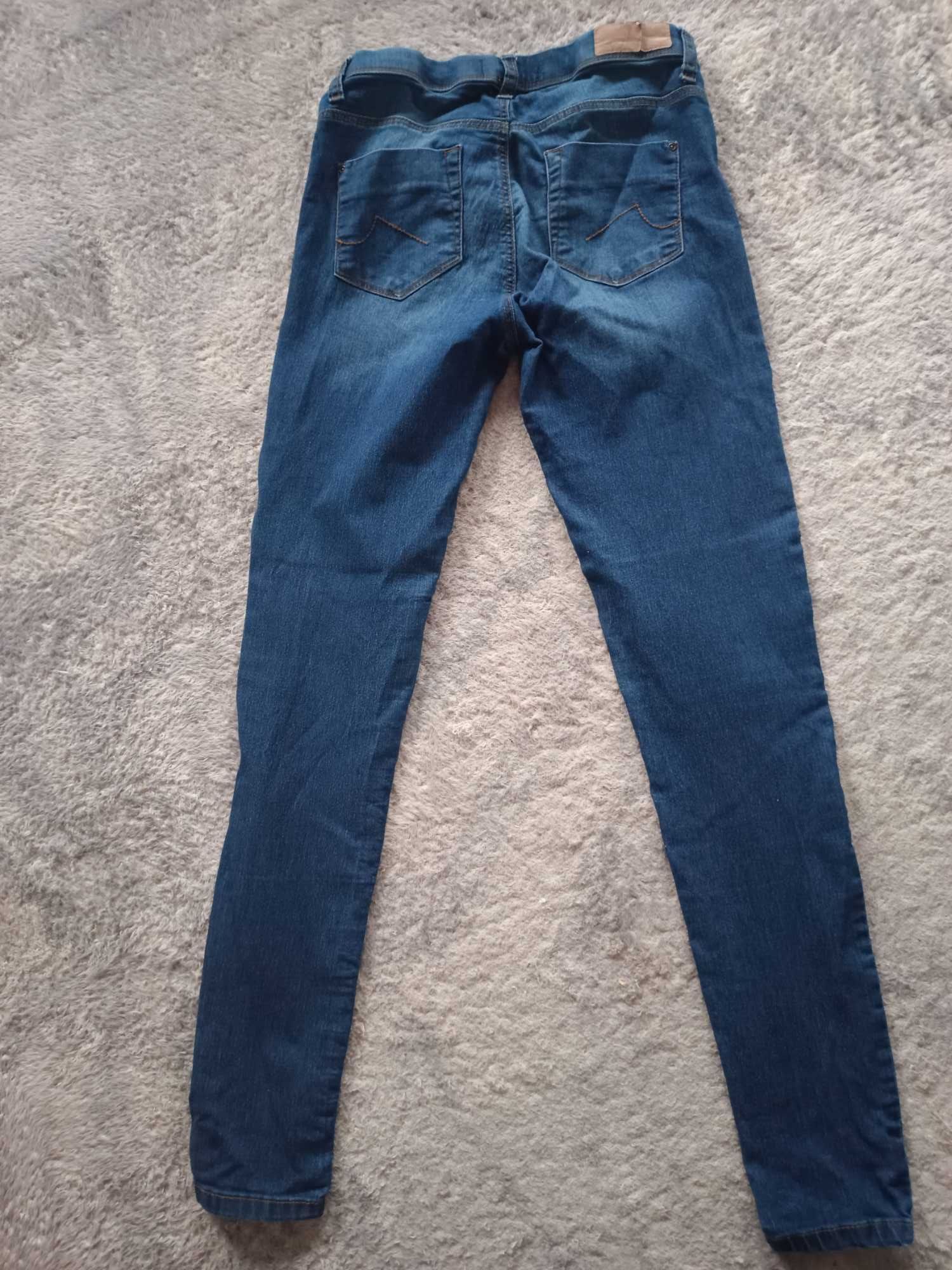 Jegginsy C&A 38, M, ciemny niebieski z przetarciami, miękki jeans