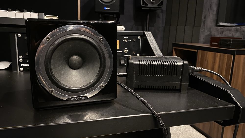 Avantone mixcube active