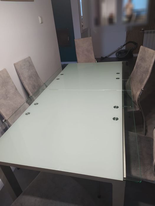 Stół rozkładany szklany