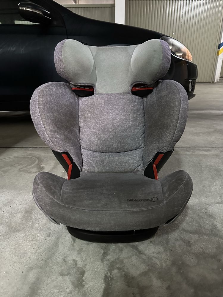 Cadeira auto Bebeconfort com isofix
