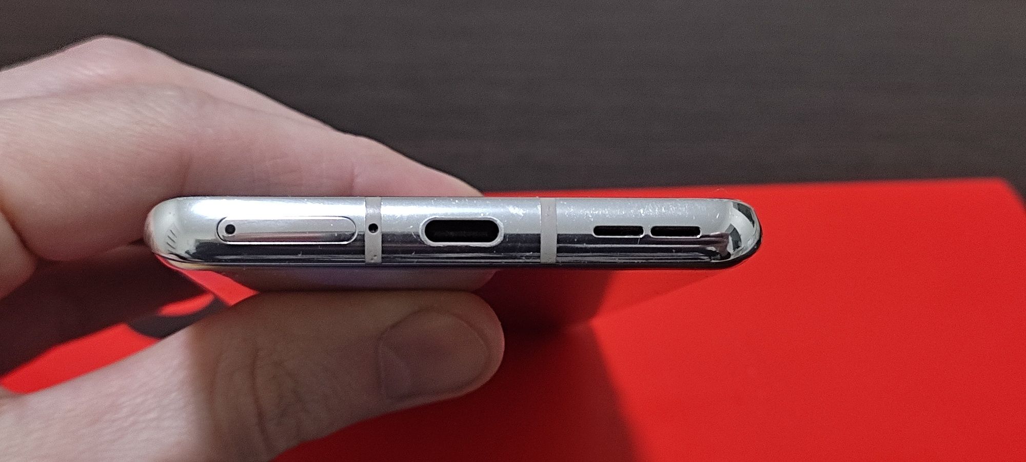 One plus 8 8/128
