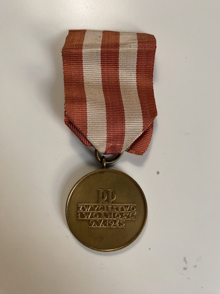 Medal RP Zwycięstwo i wolność 9.V.1945