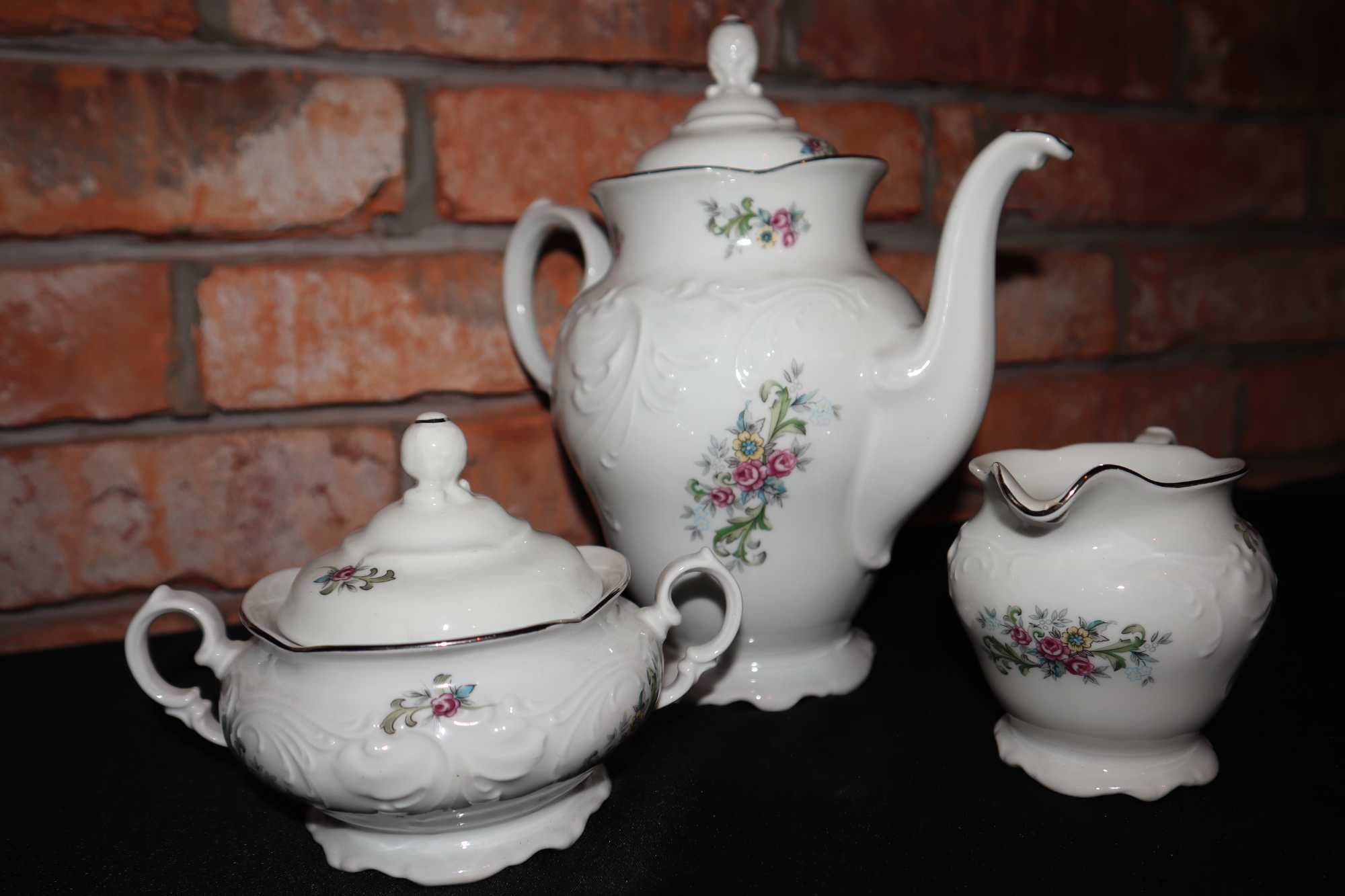 Porcelana WAWEL dzbanek mlecznik cukiernica B071702