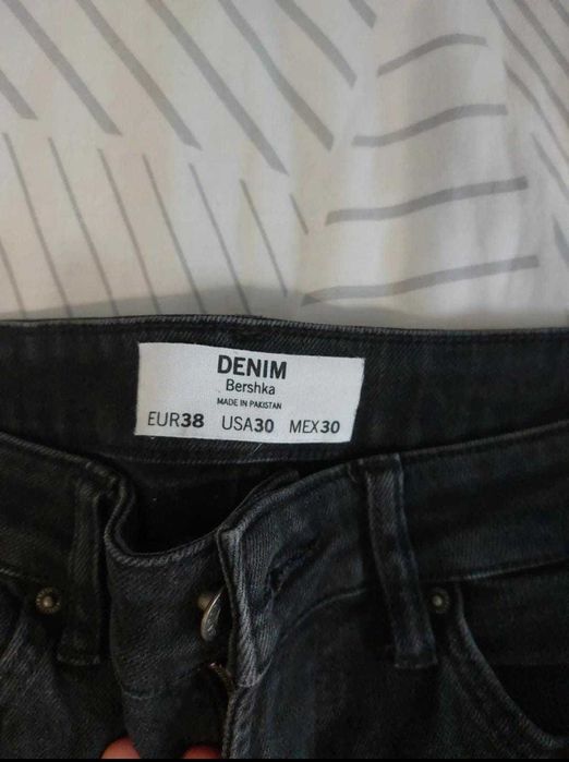 1 - calças pretas Bershka (rapaz tam.38)