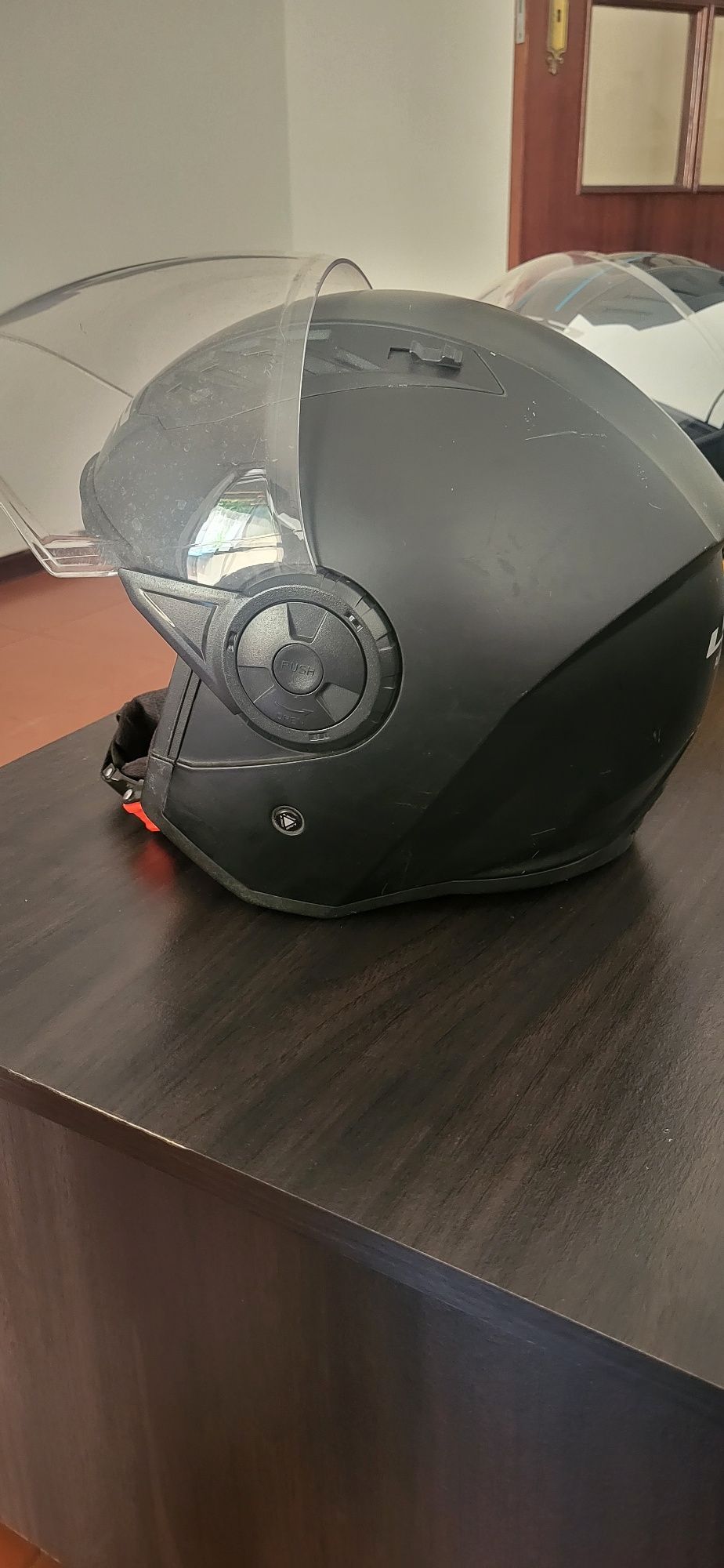 2 Capacetes helmet proteção