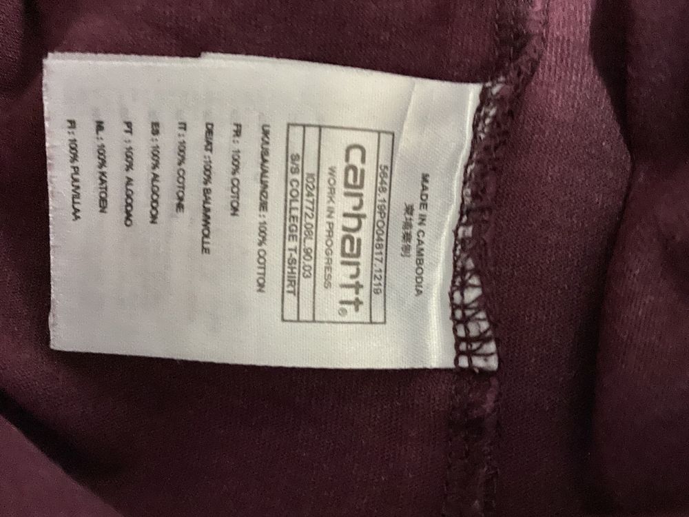 T shirt carhartt bordo usada