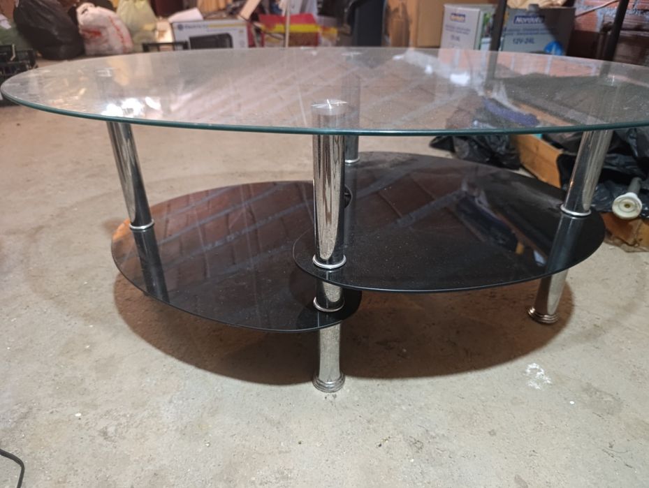 Mesa de centro ou TV em vidro com medidas na foto