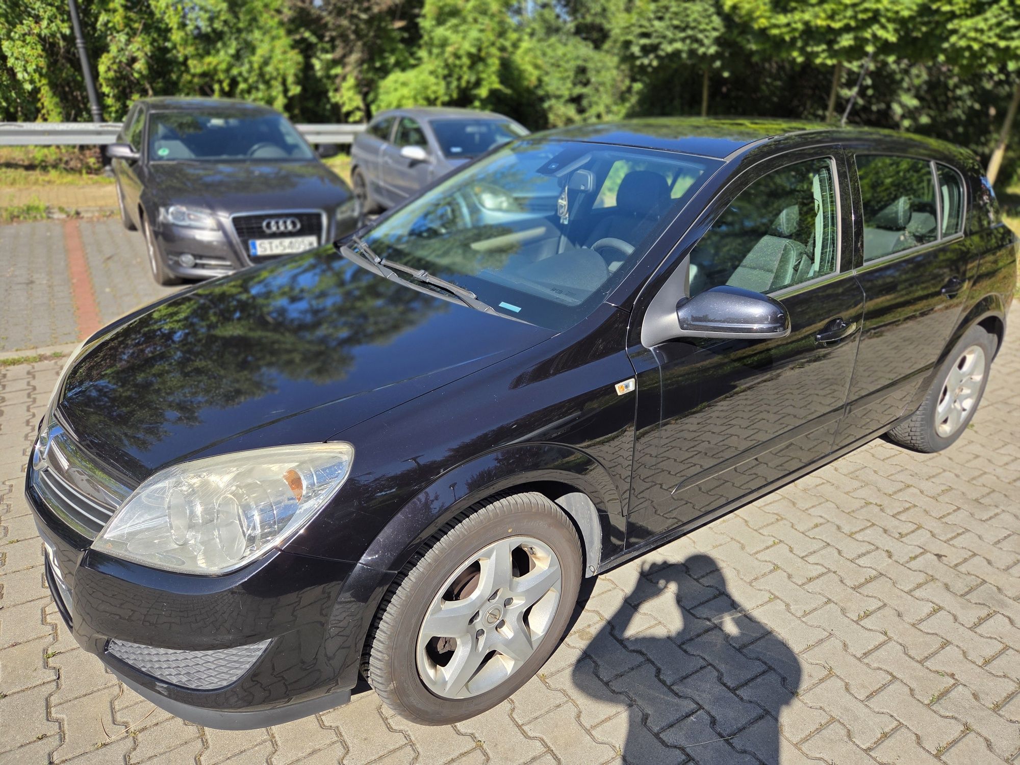 Opel Astra H 1.4 benzyna Enjoy czarny