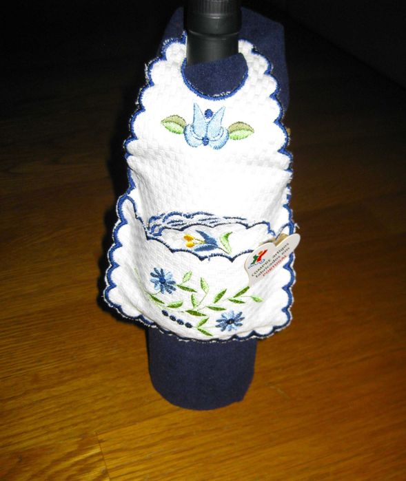 Avental Artesanal Português para Pingo Garrafa com suportes Copos