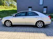 Toyota avencis 2.0 gasolina com GPL