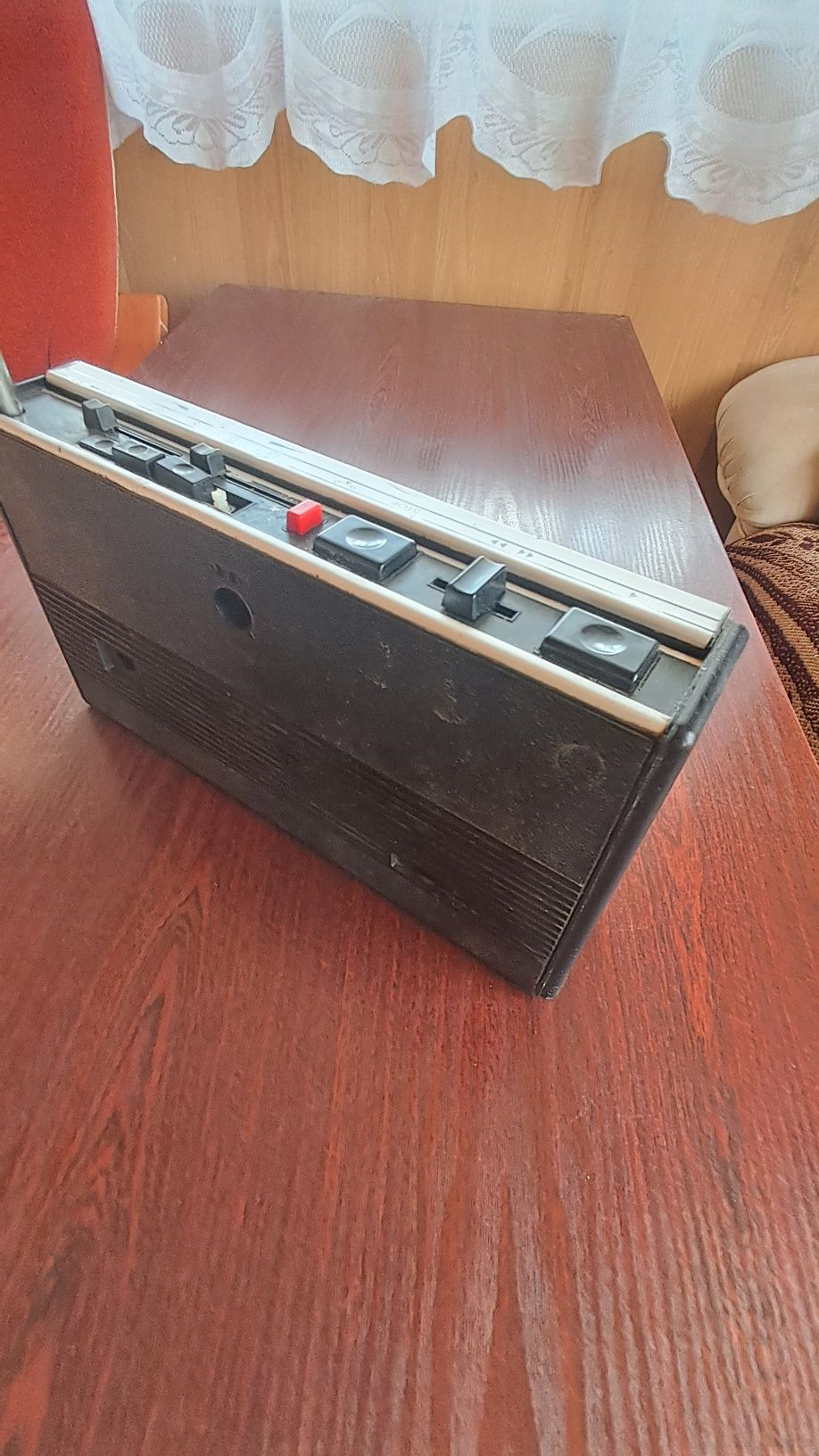 Radiomagnetofon Grundik
