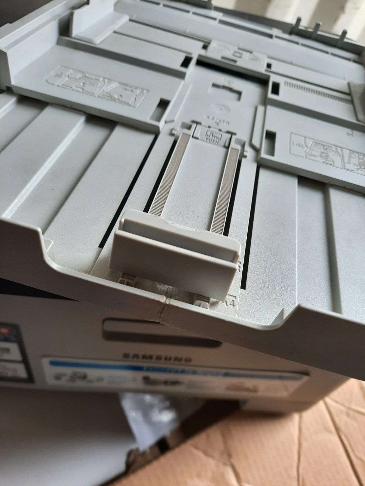 Samsung CLX-3305 принтер