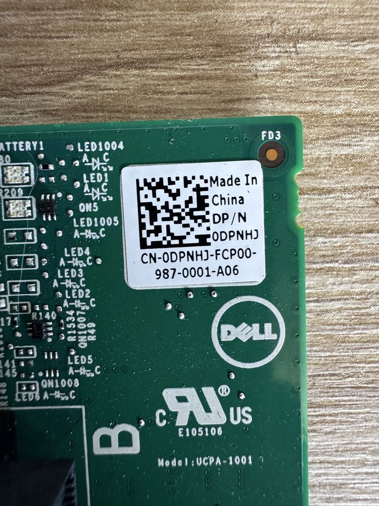 Raid адаптер Dell Perc H740p 8Gb Cash, BBU