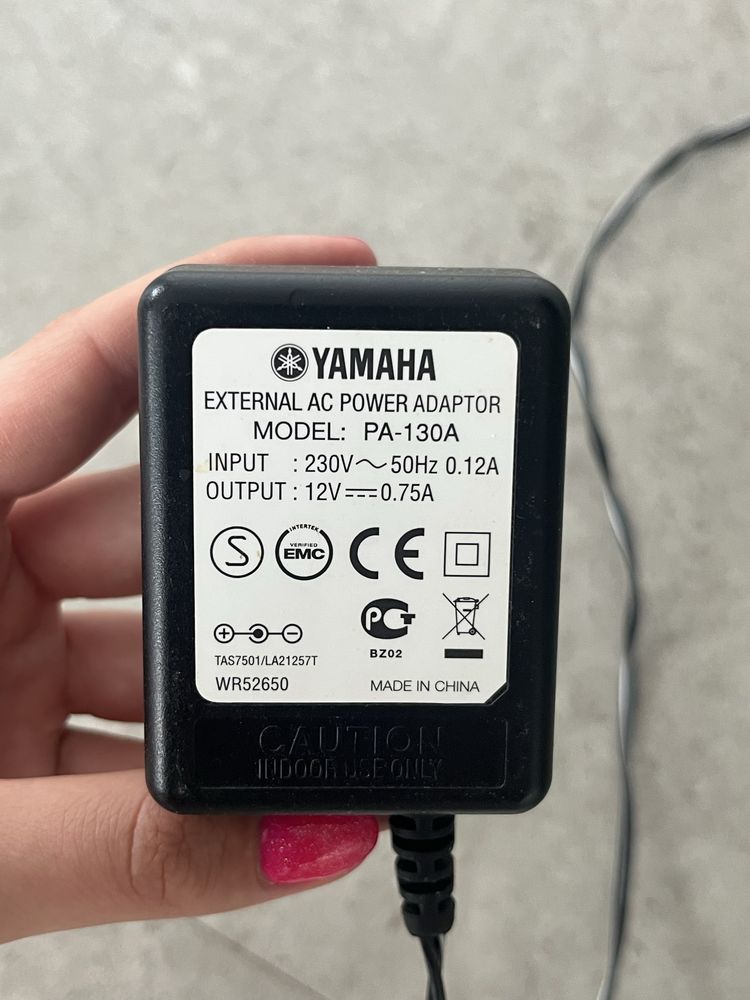 Keyborad yamaha PSR-E423 + stojak